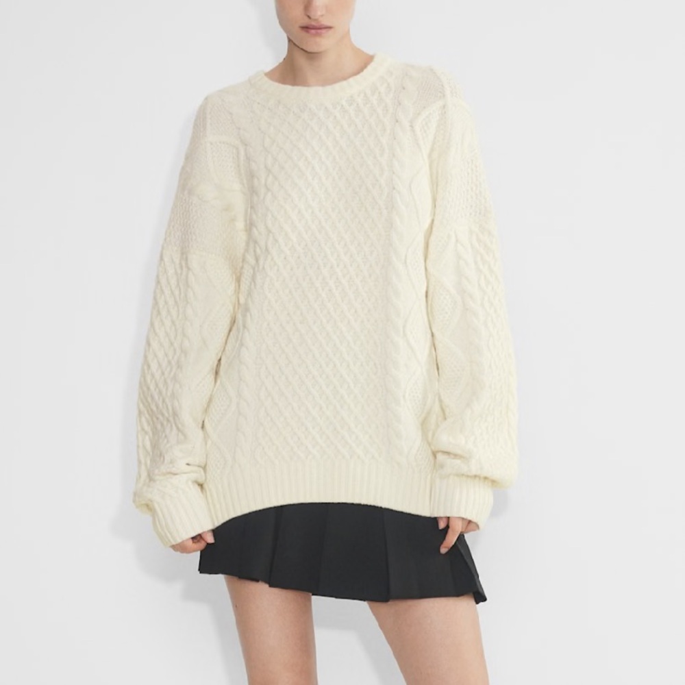 Aritzia Sunday Best Peggy Sweater - Medium